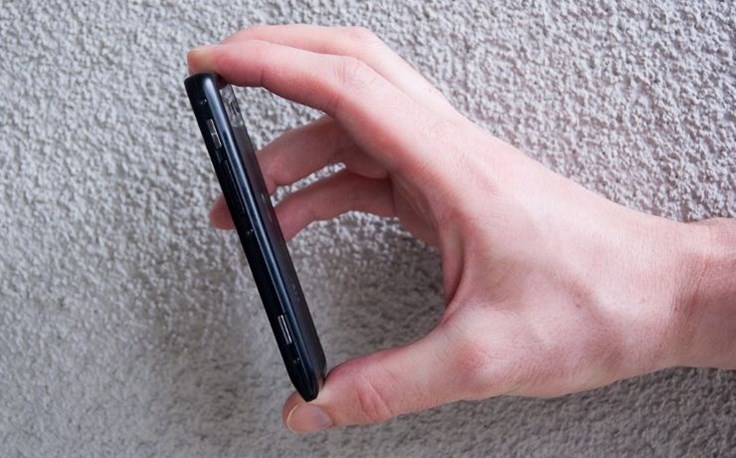Motorola RAZR i (3).jpg